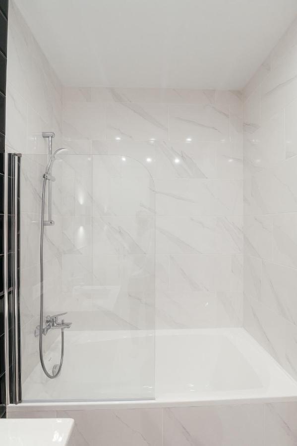 Pearl Premium Apartments 5 Киев Екстериор снимка